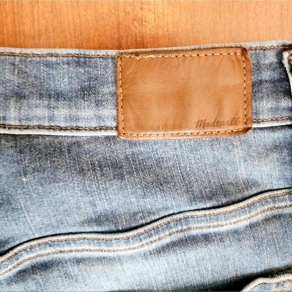 MADEWELL MID RISE MED WASH SKINNEY DISTRESSED RAW HEM JEANS SIZE 30 - Picture 7 of 9
